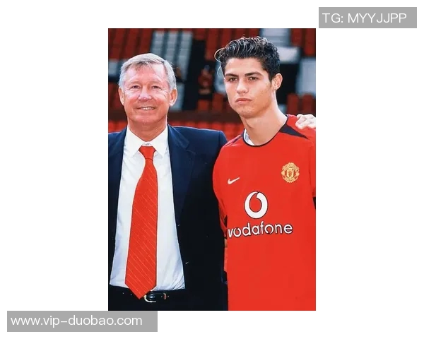 佩佩回忆初见C罗时光:17岁少年训练后啃苹果健身的故事 佩佩回忆初见C罗时光:17岁少年训练后啃苹果健身的故事