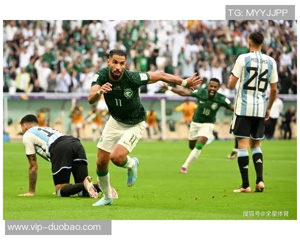 国米迎来利好消息圣吉罗斯主帅被挖角影响下轮欧冠对决