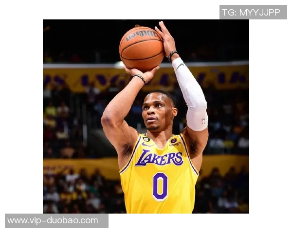 弗莱分析威少身份认知与球队需求不匹配的深层原因 弗莱分析威少身份认知与球队需求不匹配的深层原因