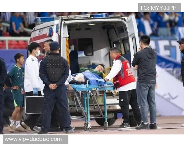 国安外援斯帕吉奇夏季韧带撕裂后积极进行个人恢复训练