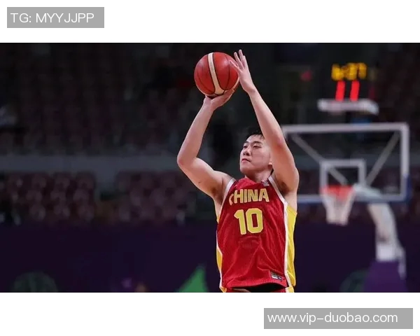 新赛季NCAA备战热潮王俊杰在旧金山大学球馆全力训练展现拼搏精神