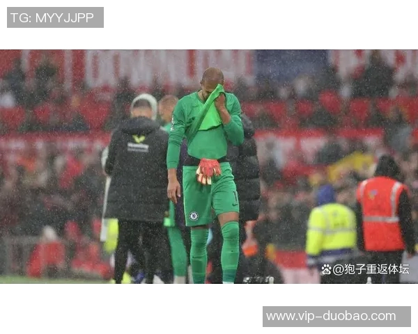 B费休息期间亲临训练基地现场观摩替补球员训练情况 B费休息期间亲临训练基地现场观摩替补球员训练情况