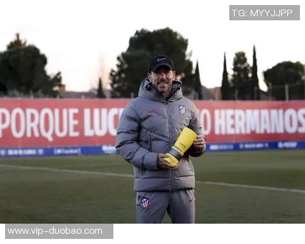 巴列卡诺主帅伊尼戈佩雷斯荣膺西甲十月最佳教练三战全胜成就辉煌 巴列卡诺主帅伊尼戈佩雷斯荣膺西甲十月最佳教练三战全胜成就辉煌