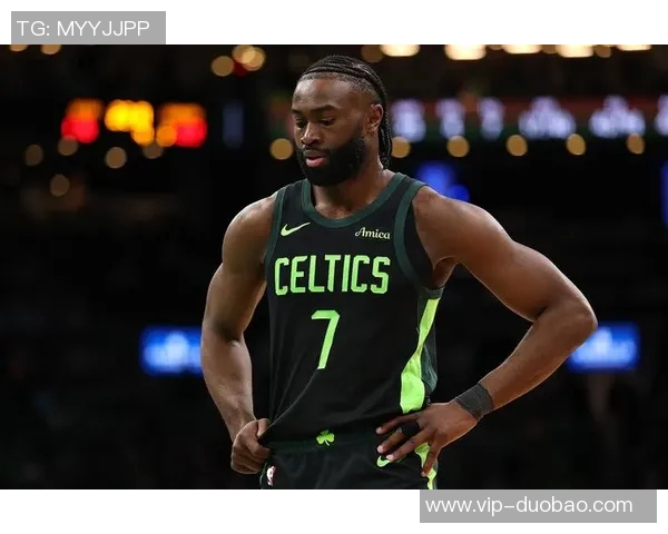 杰伦布朗怒斥裁判放任对手犯规直言已忍无可忍 杰伦布朗怒斥裁判放任对手犯规直言已忍无可忍