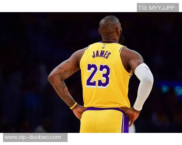 詹姆斯年近41仍依赖数据刷存在感难以成为历史最佳球员GOAT 詹姆斯年近41仍依赖数据刷存在感难以成为历史最佳球员GOAT