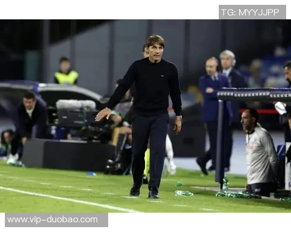 瑞天空报道那不勒斯冬季欲租梅努孔蒂执教下球员愿意加盟 瑞天空报道那不勒斯冬季欲租梅努孔蒂执教下球员愿意加盟