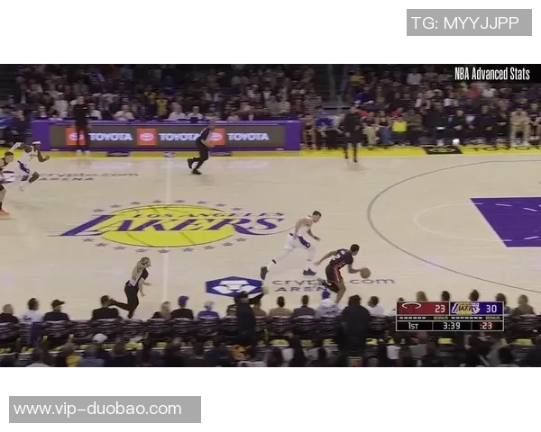 斯波称赞德鲁史密斯具备顶尖预判能力和出色抢断技巧 斯波称赞德鲁史密斯具备顶尖预判能力和出色抢断技巧