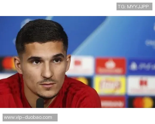 27岁奥亚尔曾被枪手看中现身价仅850万欧远赴沙特发展未达预期 27岁奥亚尔曾被枪手看中现身价仅850万欧远赴沙特发展未达预期