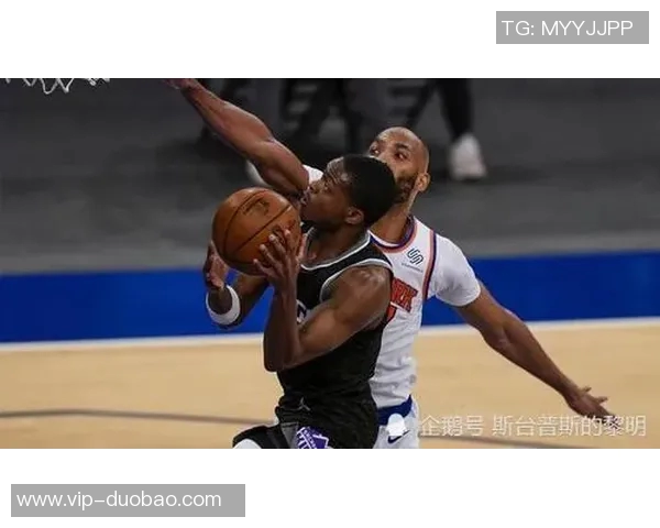 文班与福克斯携手展望全明星后强劲表现与团队最佳状态